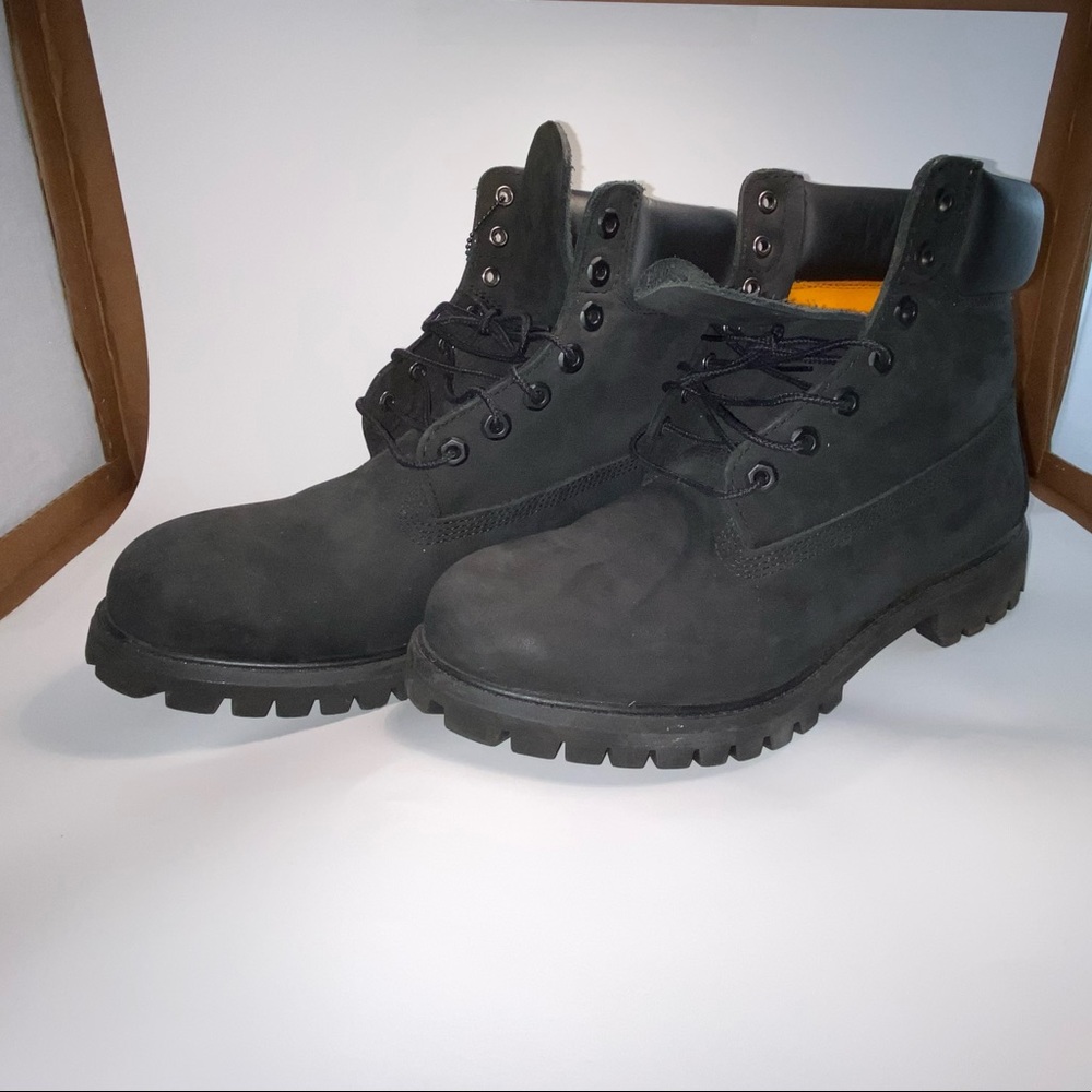 Black men’s 9.5 timberlands
